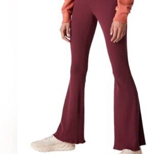 Outdoor Voices SuperForm Rib Flare Pant size small